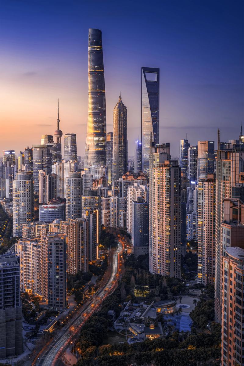 這一站，上?！獤|方明珠下的繁華與風情